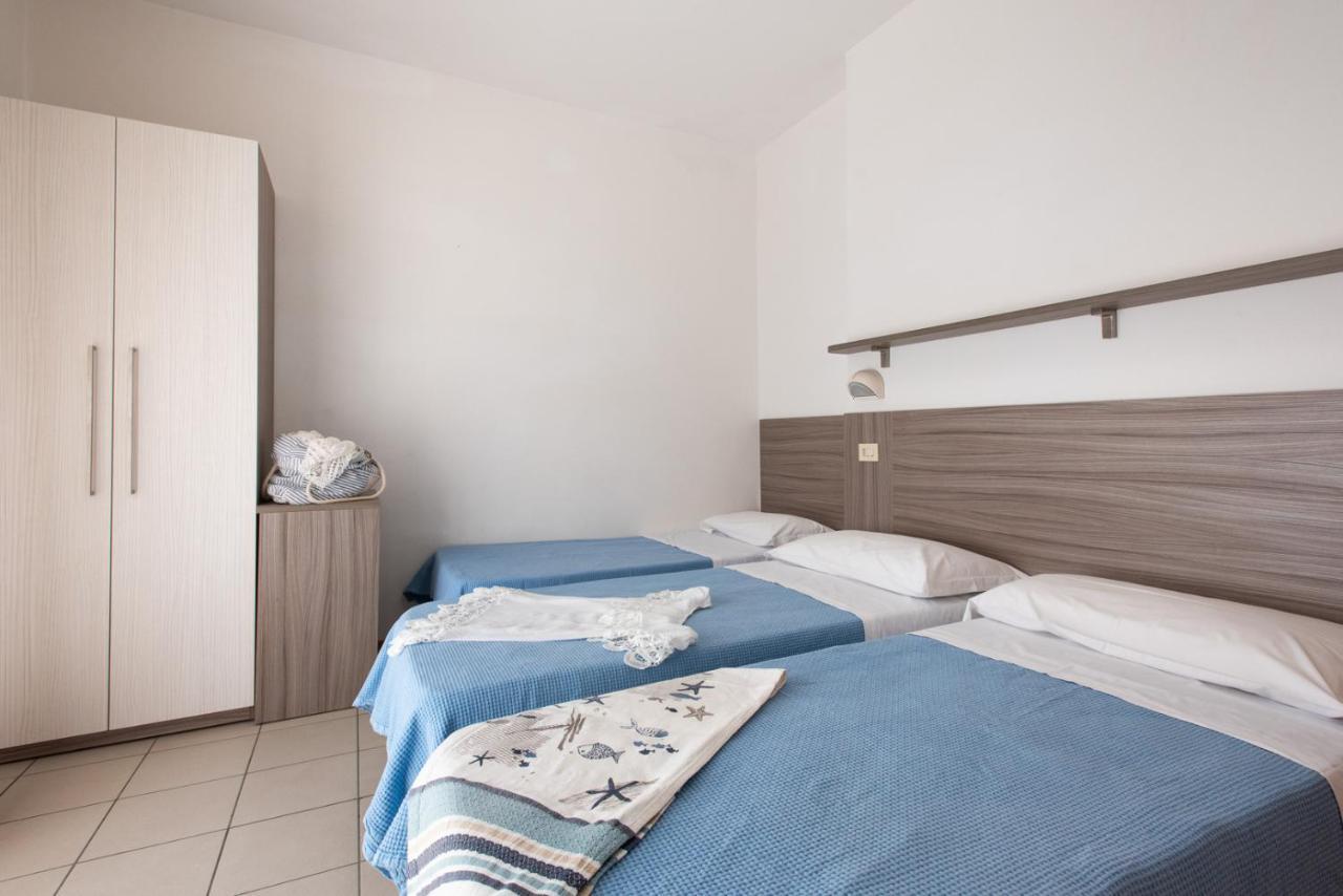 La Plata Hotel - Con Piscina Riccione Ngoại thất bức ảnh