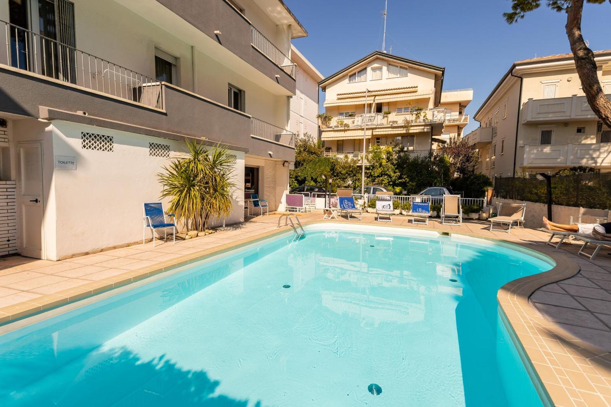 La Plata Hotel - Con Piscina Riccione Ngoại thất bức ảnh