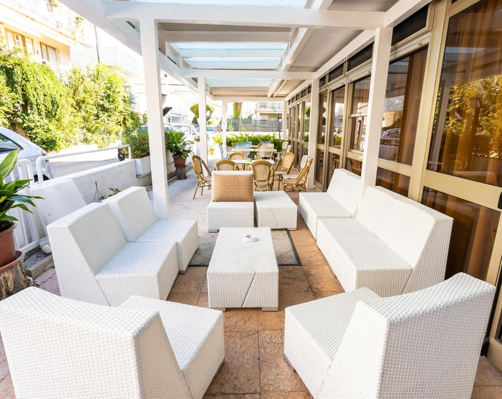 La Plata Hotel - Con Piscina Riccione Ngoại thất bức ảnh