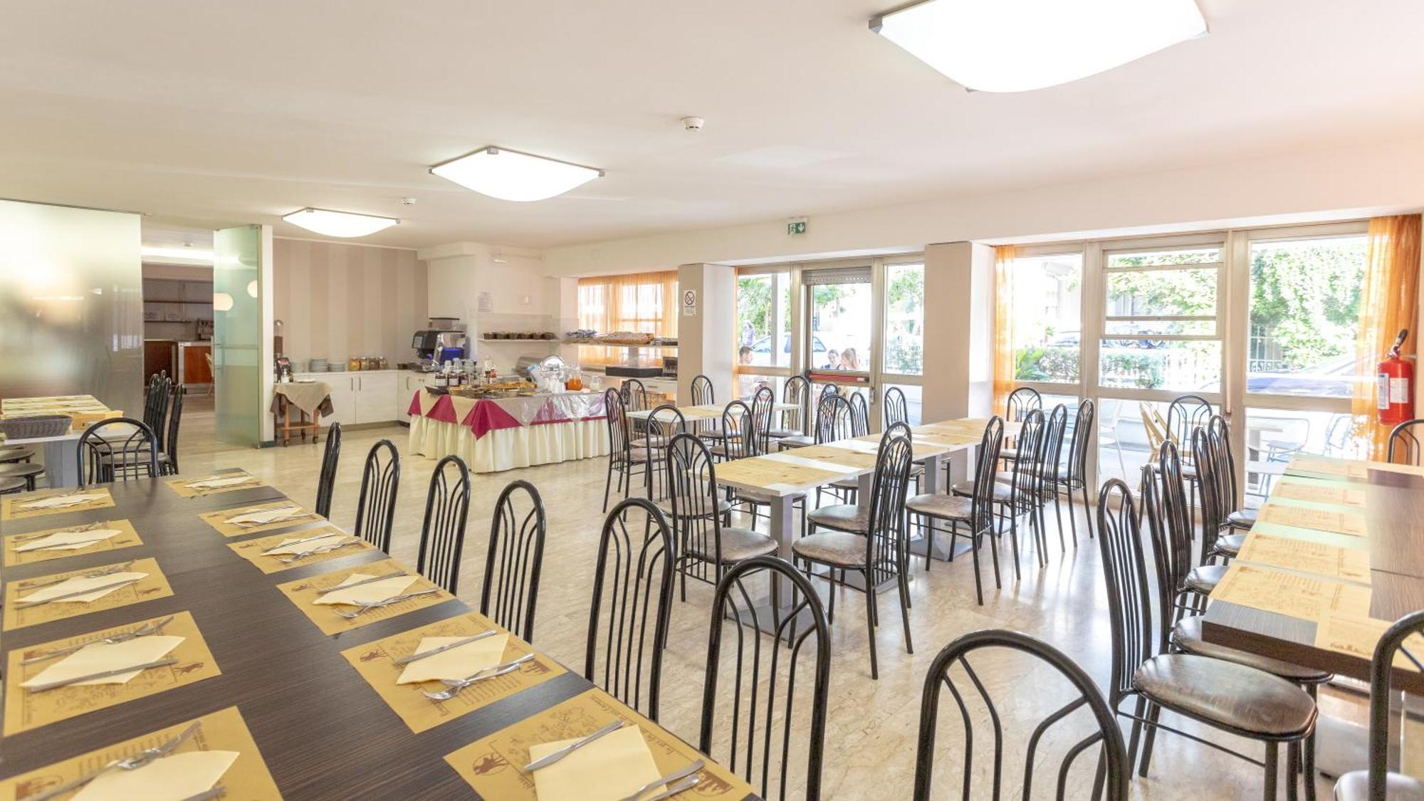 La Plata Hotel - Con Piscina Riccione Ngoại thất bức ảnh
