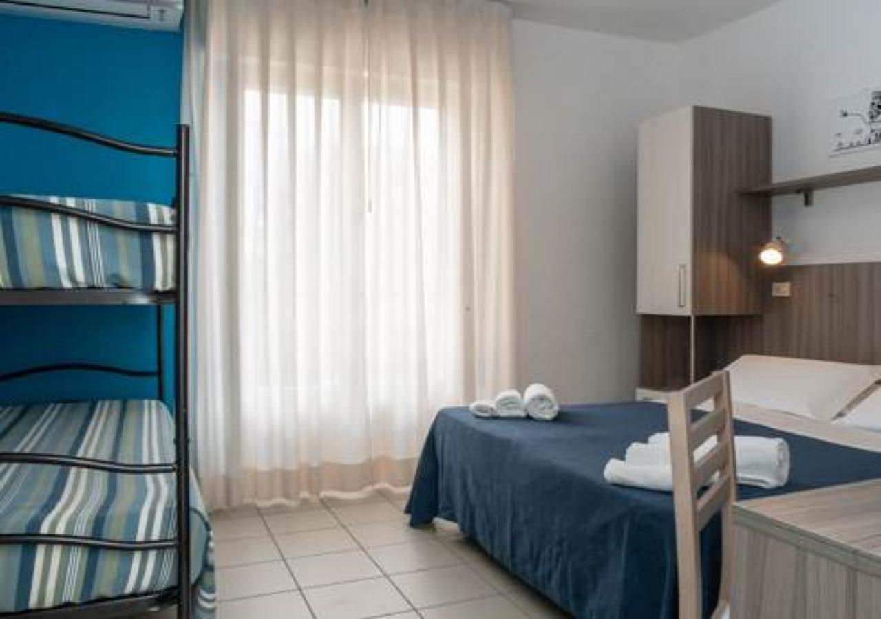 La Plata Hotel - Con Piscina Riccione Ngoại thất bức ảnh